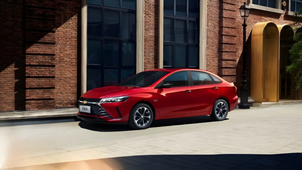 Chevrolet All New Cruise Unveiled (2)