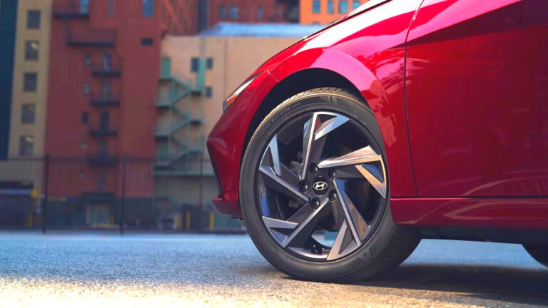 Hyundai Avante sales rise to No1