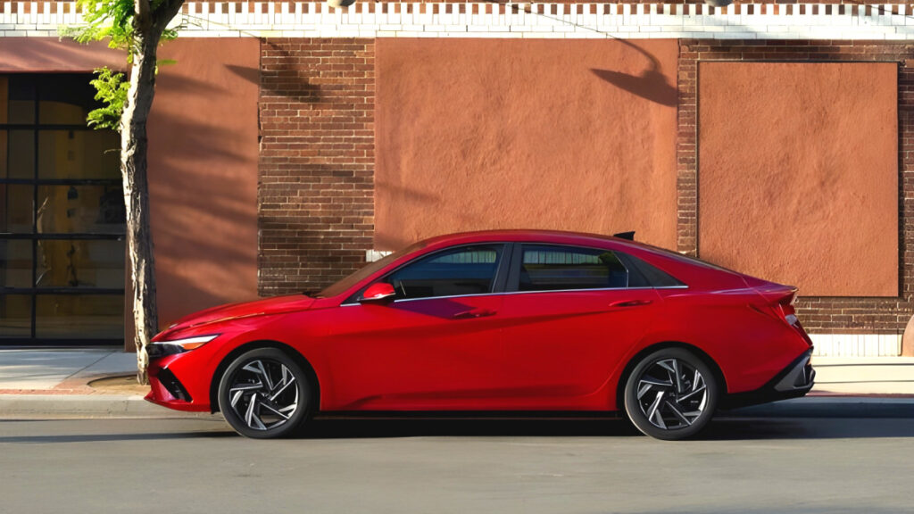 Hyundai New Avante Projections