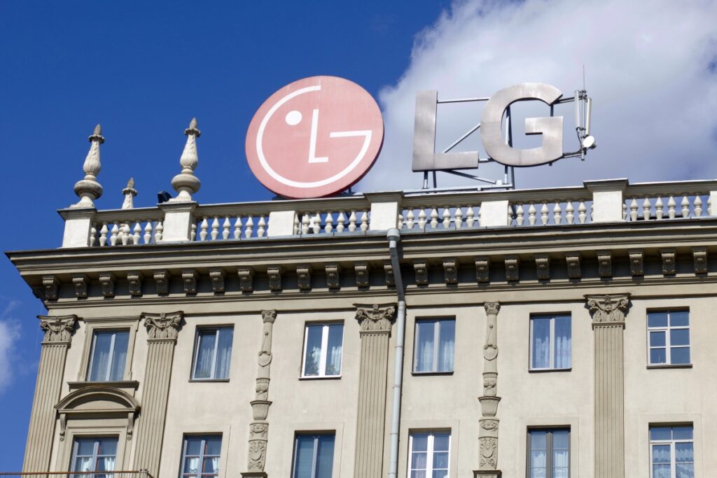 LG