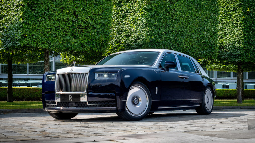 Three Rolls Royce Bespoke (2)