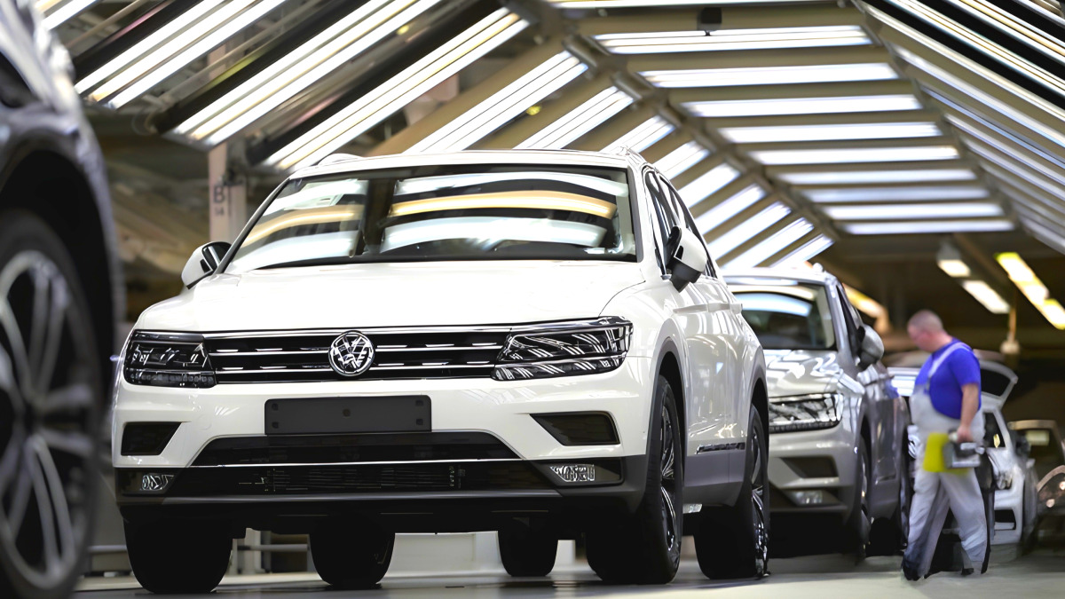 Volkswagen operating profit loss