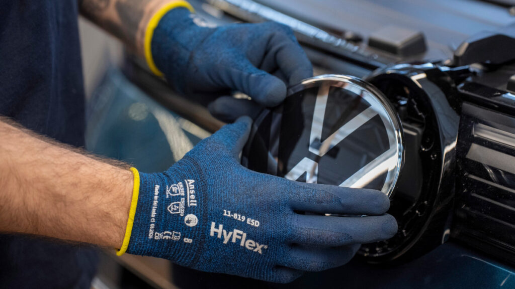 German Automobile Industry Fall (5)