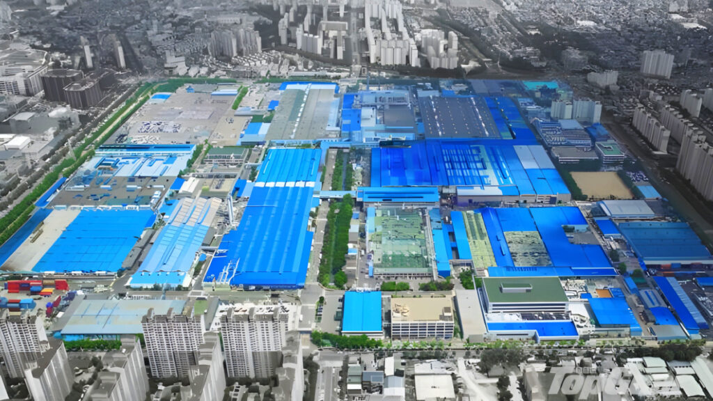 Korean GM union goes on strike (2)