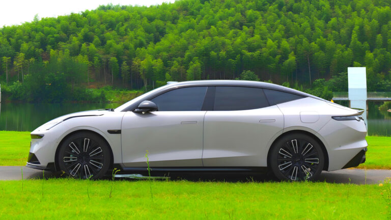 Link & Co 10 EM-P Launch