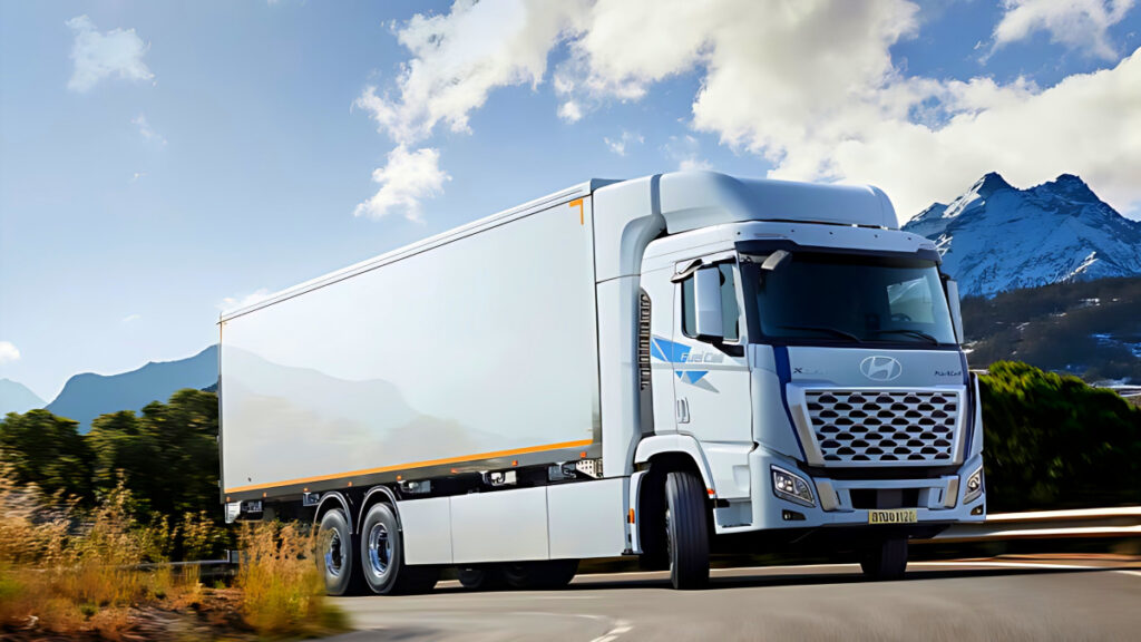 Xcient Hydrogen Electric Truck (4)