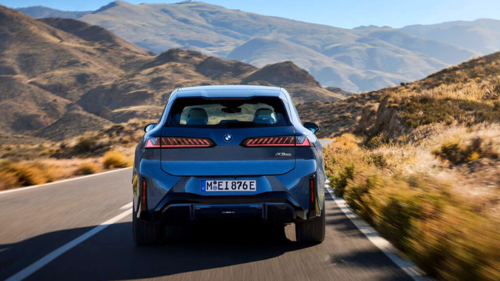 BMW New iX3 orders are flooding (4)