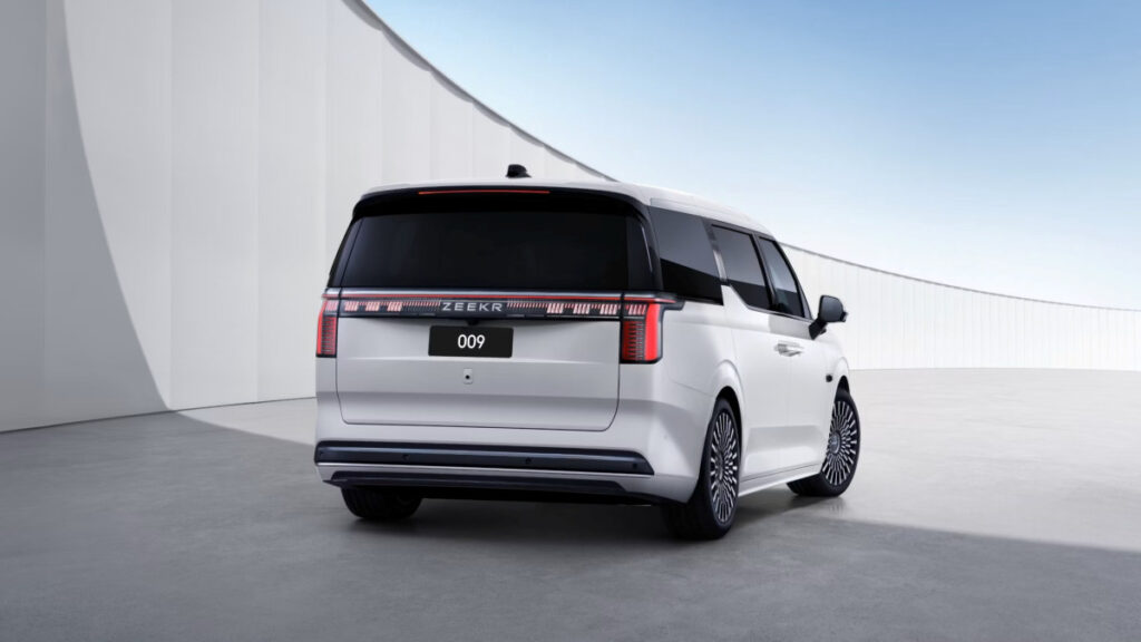 Geely Automobile Zeekr 009 Minivan (9)