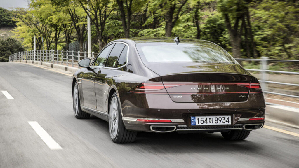 Genesis G90 Seville Silver Recall (5)