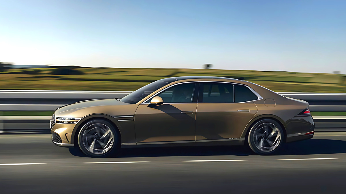 Genesis G90 Seville Silver Recall