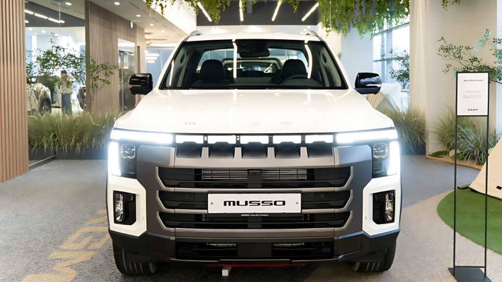 KGM Pickup Musso Unveiled (3)