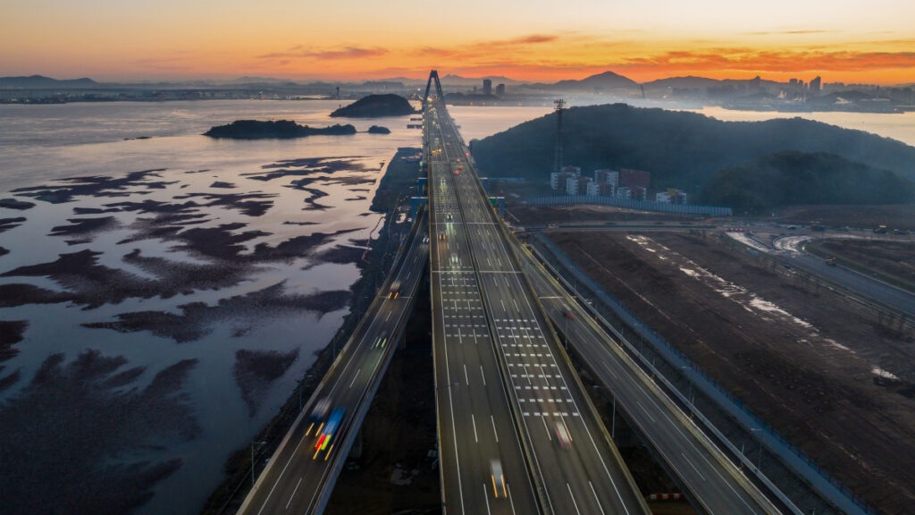 Lower tolls on Incheon Bridge (3)
