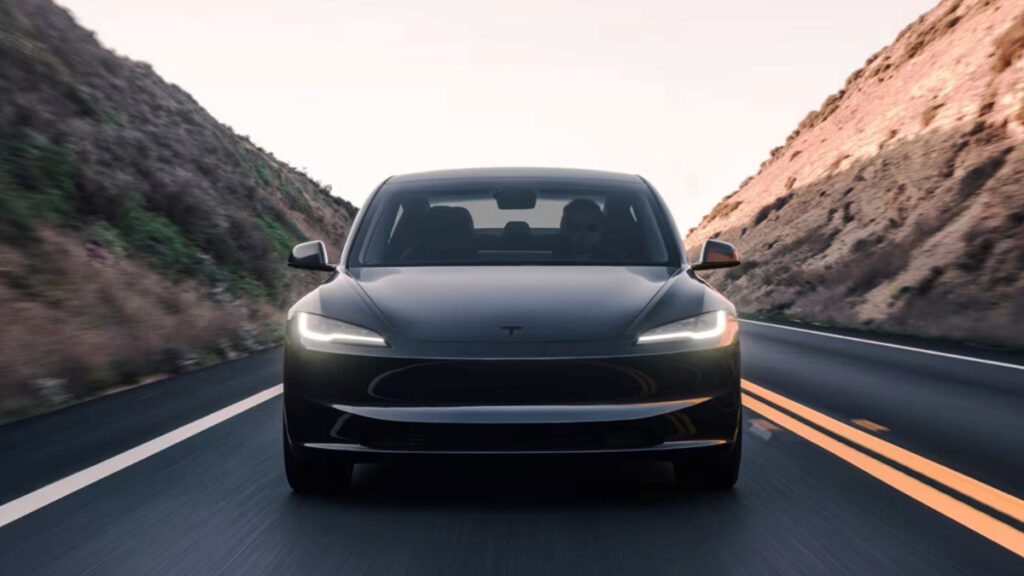 Model3 Premium Long Range RWD (2)