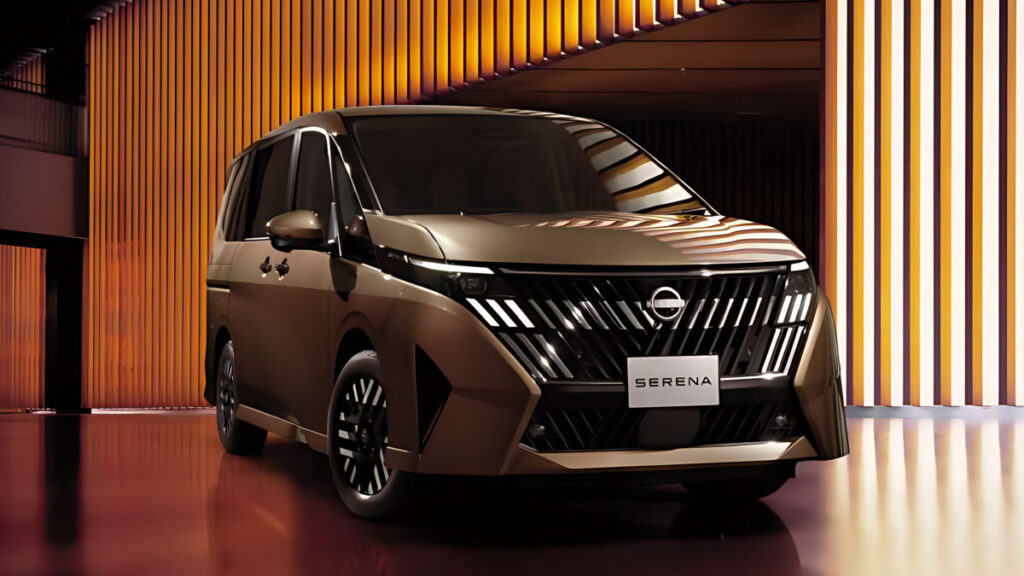 Nissan Serena Facelift Minivan (5)