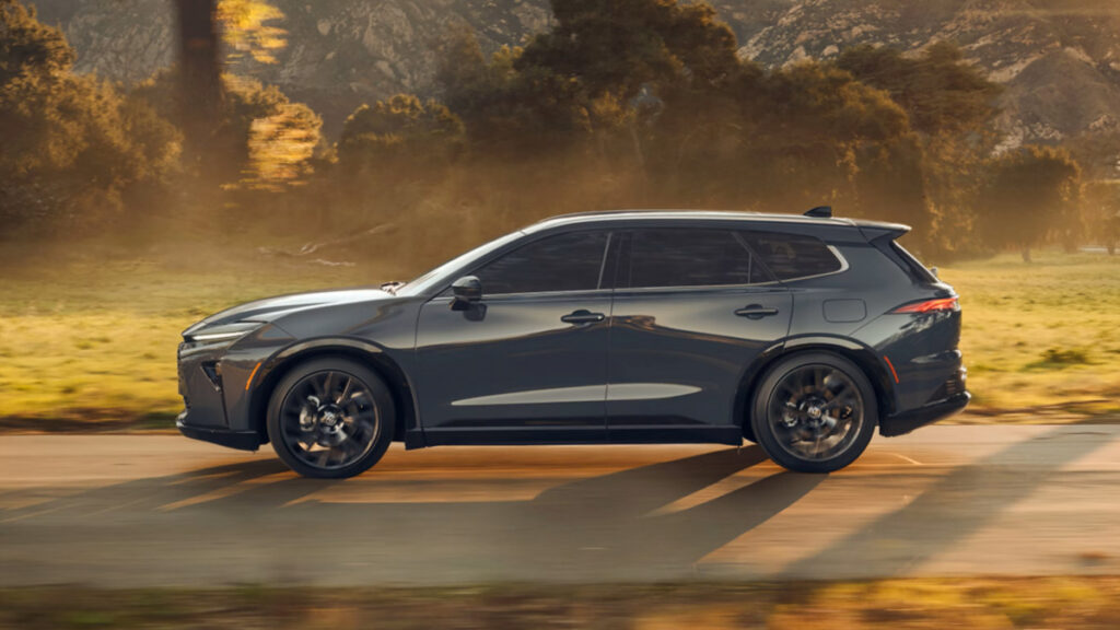 Toyota Crown Signia Launch Preview (5)