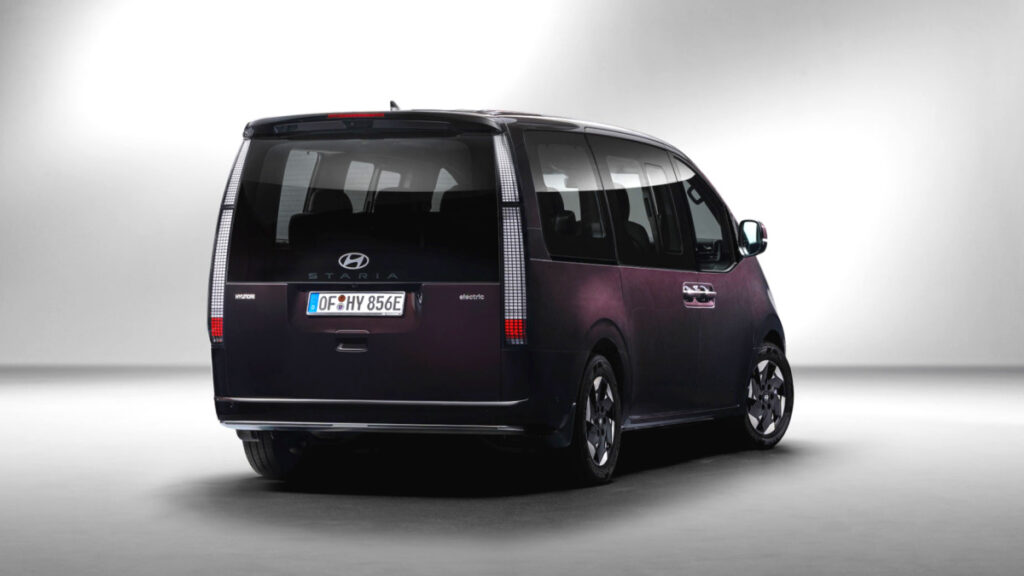 Hyundai Staria EV Unveils (4)