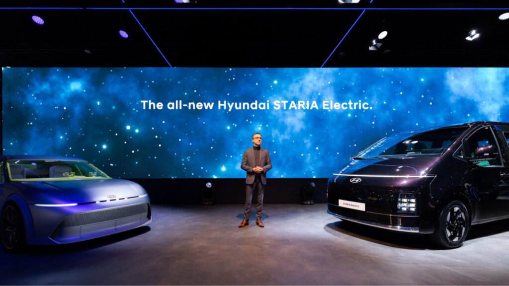 Hyundai Staria EV Unveils (5)