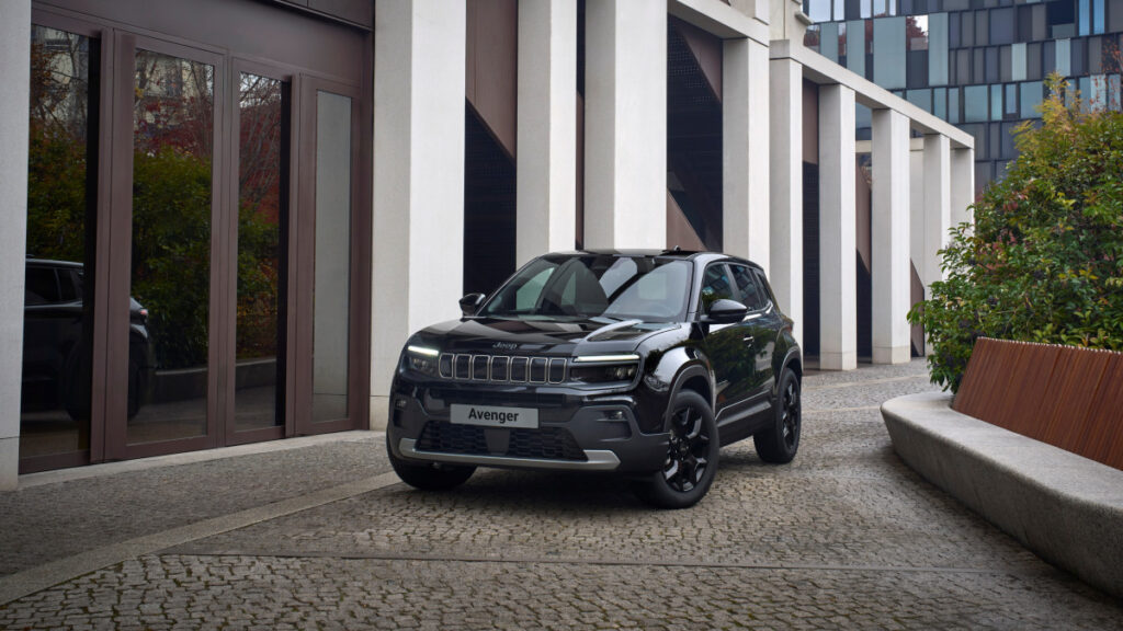 Jeep Avenger Black Edition Revealed (2)