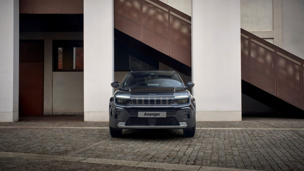 Jeep Avenger Black Edition Revealed (5)