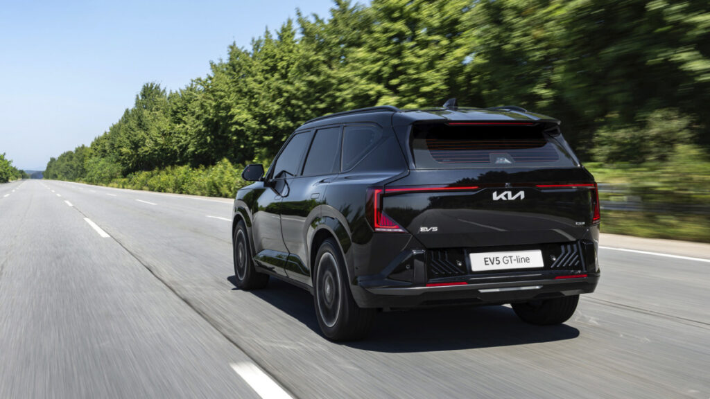 Kia EV5 Popularity Soars (5)