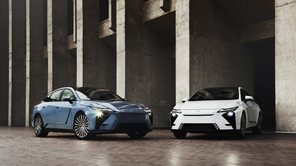 Lexus New ES 350e Unveils (3)