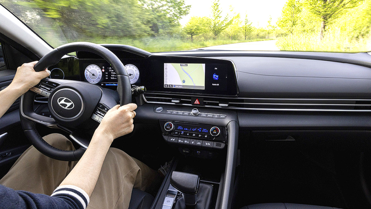 avante-overtakes-grandeur-sedan-sales-first-place (1)