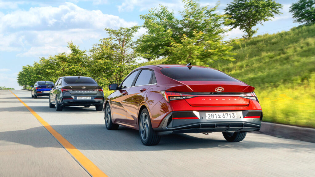 avante-overtakes-grandeur-sedan-sales-first-place (4)