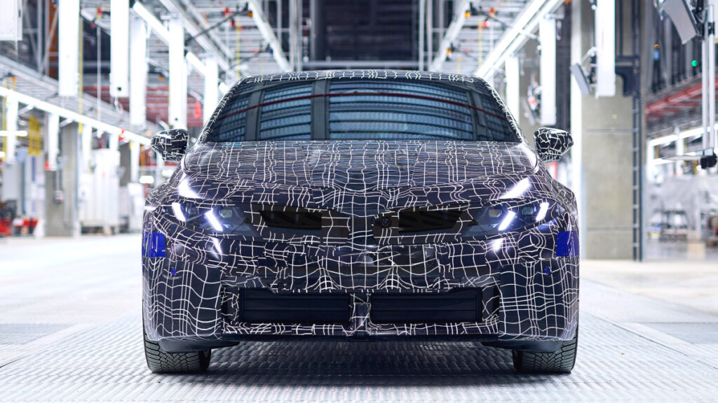 bmw-i3-2026-munich-factory-pre-production-ev-strategy (1)