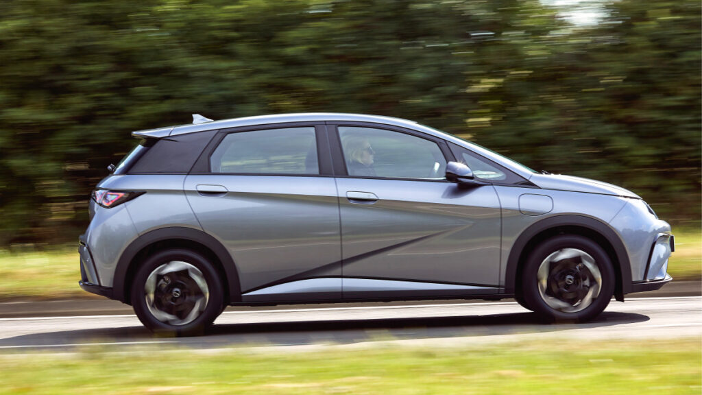 byd-dolphin-launch-compact-ev-market-disruption (1)