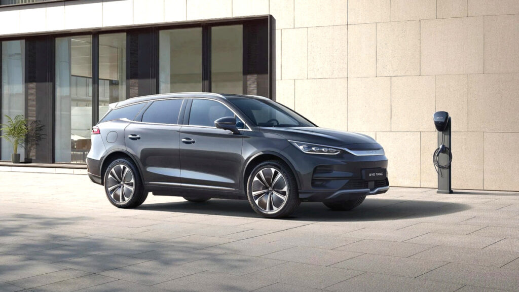 byd-global-sales-rank-6th-overtakes-ford-2025 (3)