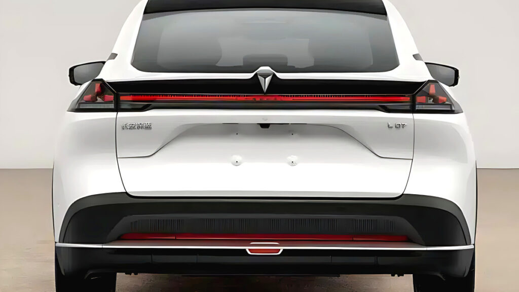 deepal-l07-china-sedan-erev-1500km-range (5)