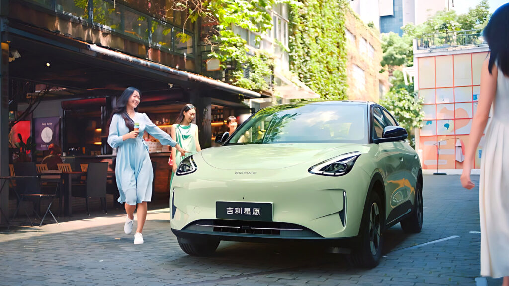 geely-xingyuan-beats-tesla-byd-china-ev-sales-2025 (2)