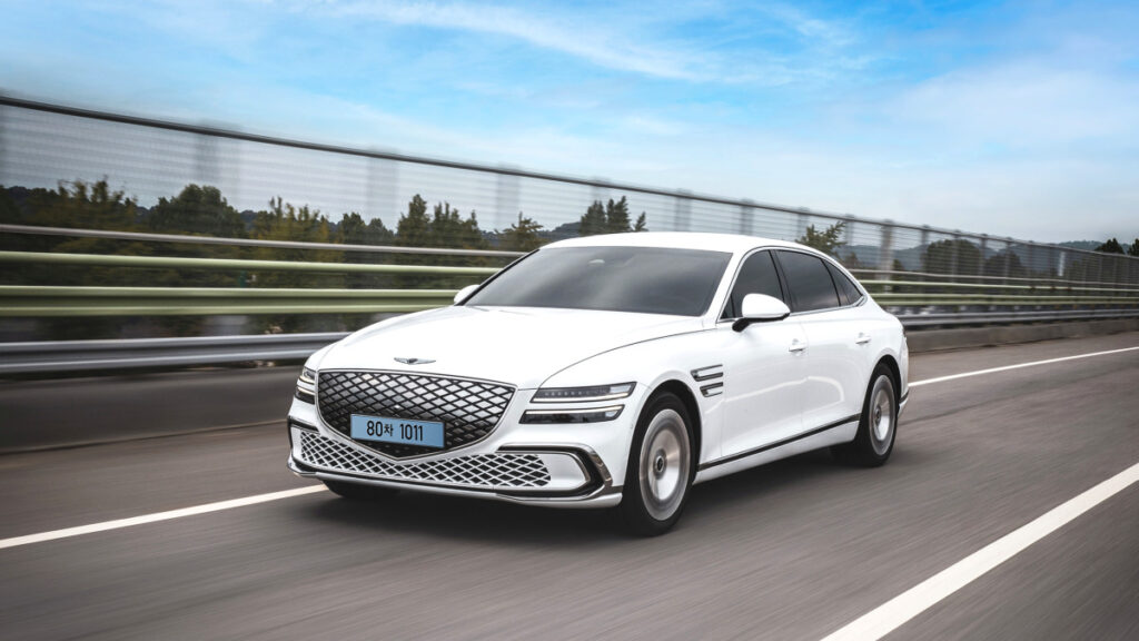 genesis-electrification-strategy-hybrid-erev-dual-track (1)