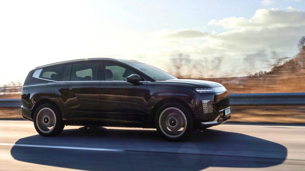 ioniq-9-2026-car-of-the-year-double-crown (1)