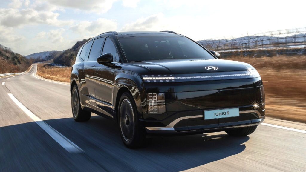 ioniq-9-2026-car-of-the-year-double-crown (4)