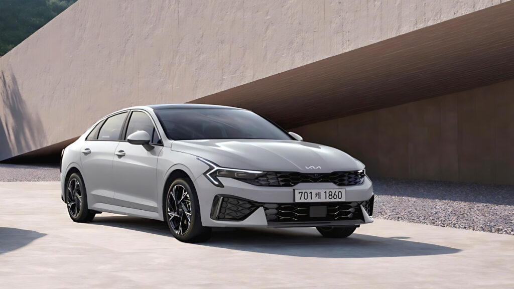 k5-hybrid-used-car-market-dominance (3)