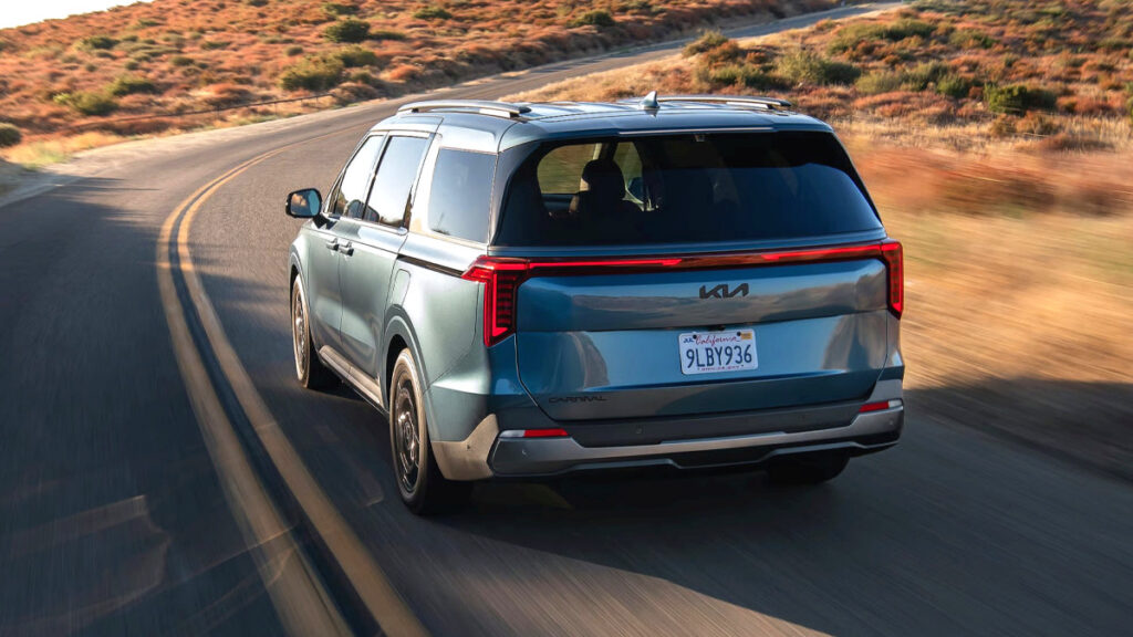 kia-carnival-us-sales-surge-44-percent-family-car-market (5)