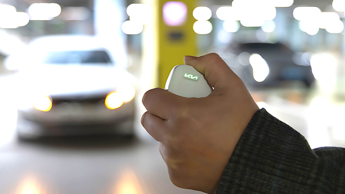 kia-ev4-discount-promotion-electric-sedan (1)