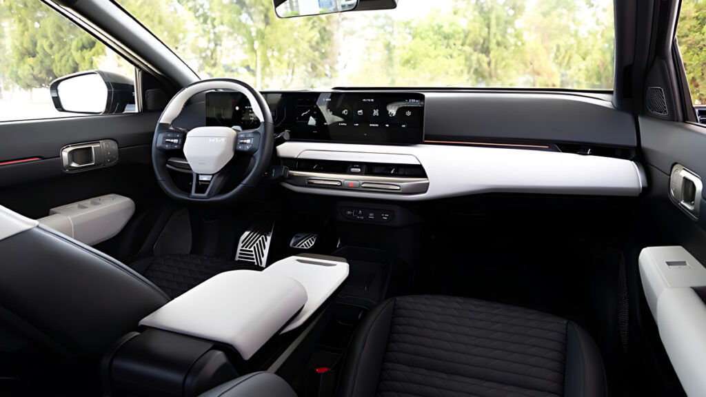 kia-ev4-electric-sedan-high-rating-95-market-impact (4)