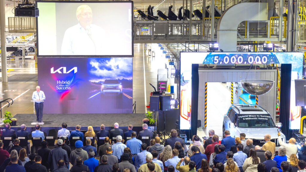 kia-georgia-5-million-production-telluride-hybrid (4)