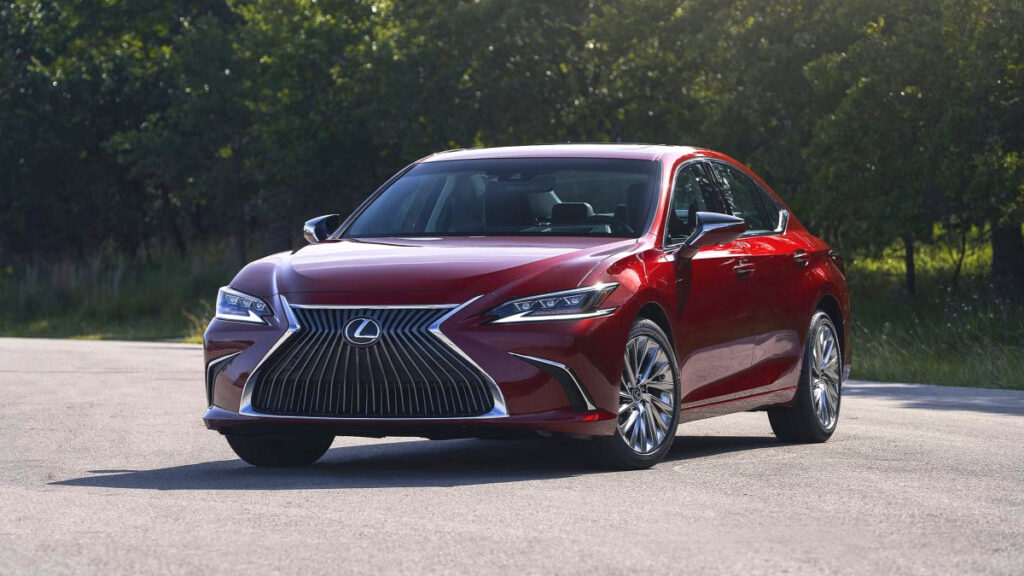 lexus-es-300h-100000-sales-milestone-8th-generation-preview (3)