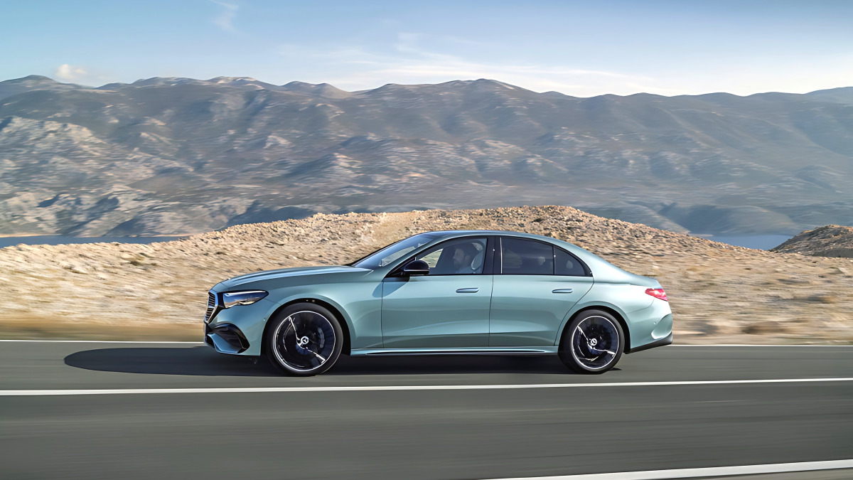 mercedes-e-class-used-car-market-dominance-2026 (1)