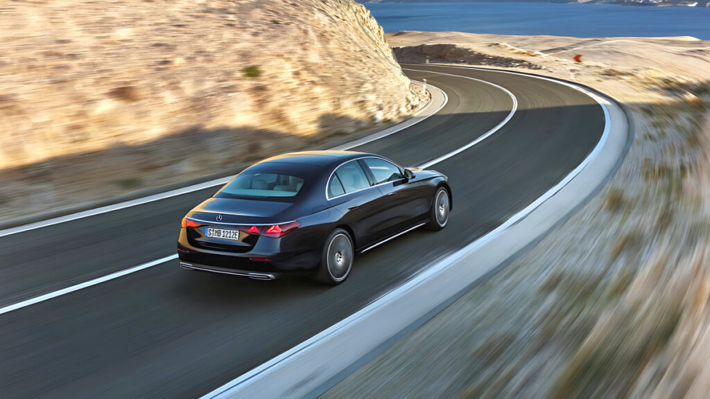 mercedes-e-class-used-car-market-dominance-2026 (6)