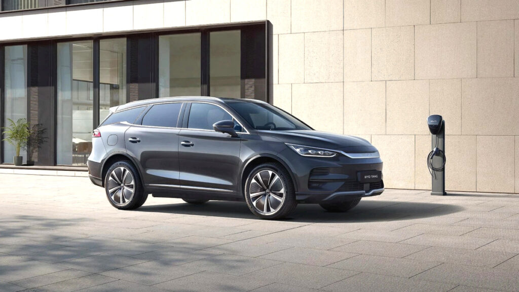 poland-bans-chinese-evs-military-bases-security-concerns (3)