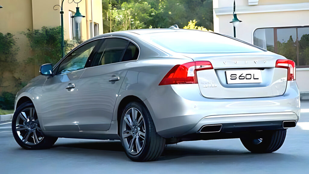 volvo-s60l-door-latch-recall-2758-units (4)