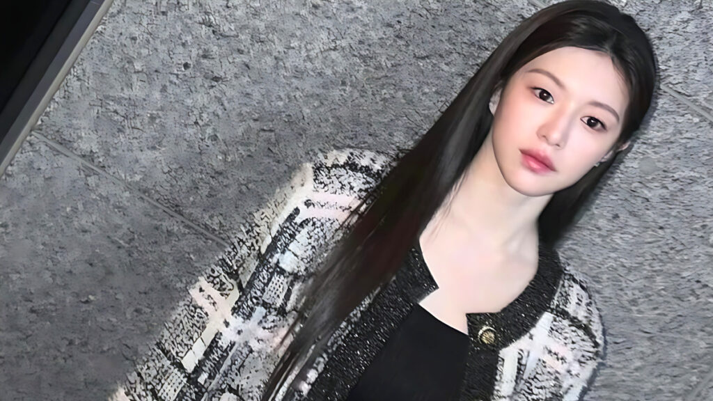 Actor Ko Yoon-jeong Donates Firefighter (2)