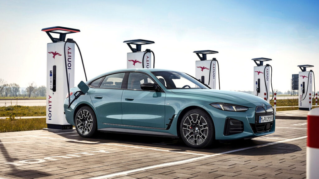 bmw-i4-discontinuation-2026-neue-klasse-i3-lineup-restructure (4)