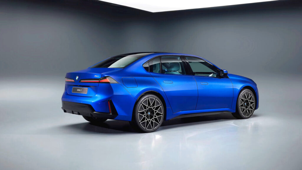 bmw-new-i3-electric-sedan-neue-klasse-launch-2026 (5)