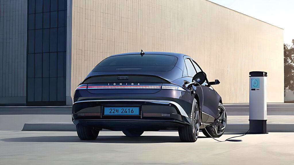 byd-flash-charge-vs-hyundai-ioniq-charging-speed (6)