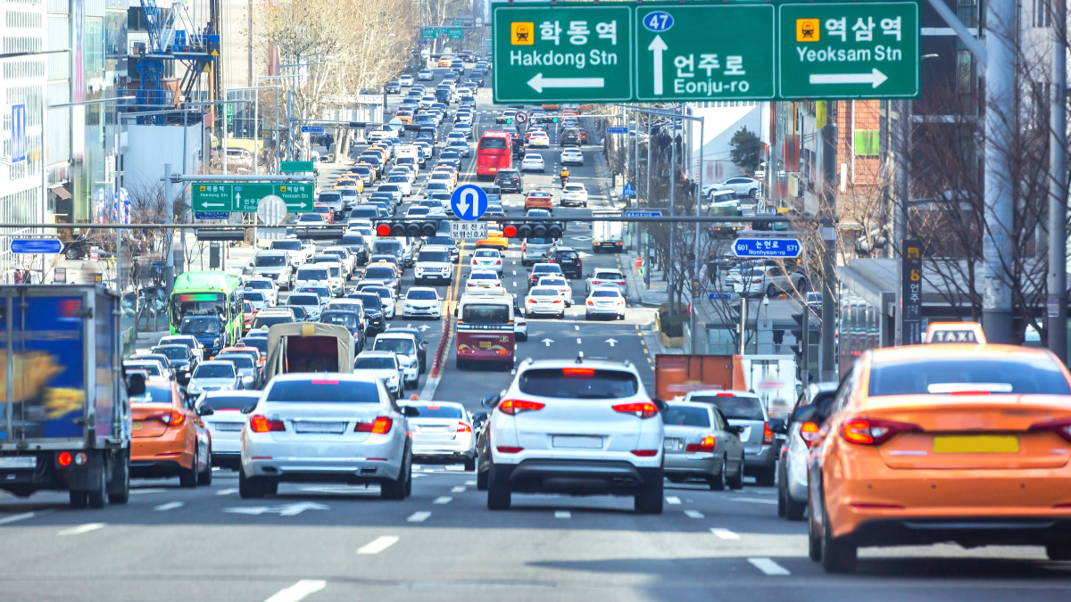 chinese-ev-market-share-34-percent-korea-crisis (1)